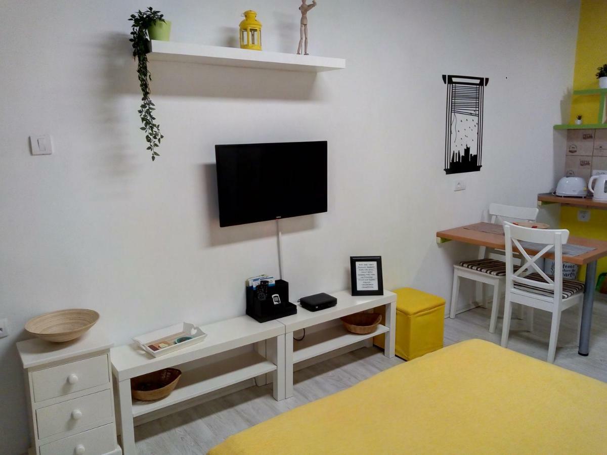 Studio Jolie Apartment Novi Sad Luaran gambar