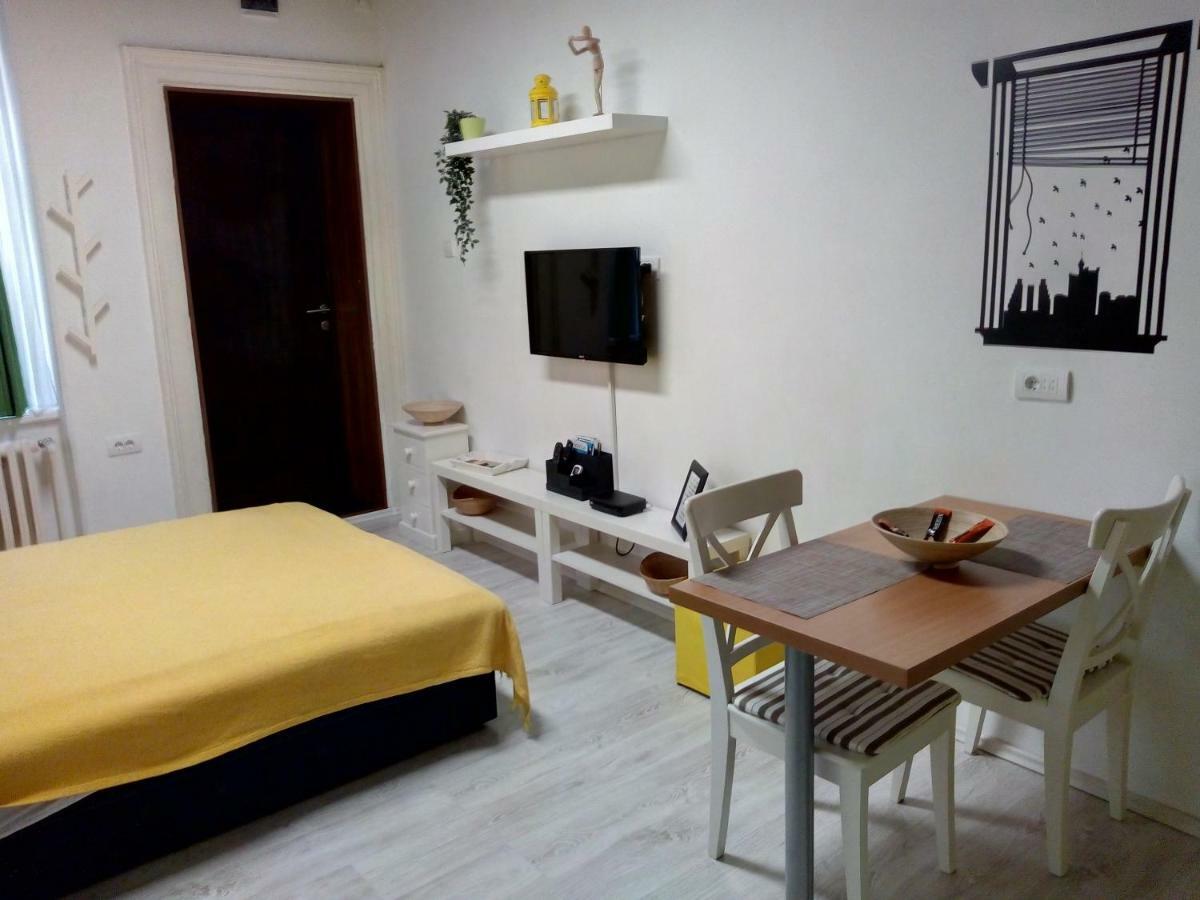 Studio Jolie Apartment Novi Sad Luaran gambar